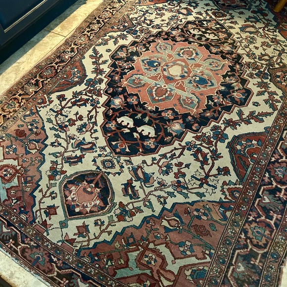 A rare late 1800’s West Persian Farahan Sarouk Rug - Picture 4 of 16